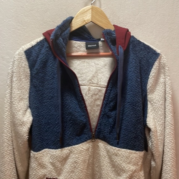 Marmot Blue and Cream Hoodie Sweatshirt - Picture 11 of 13